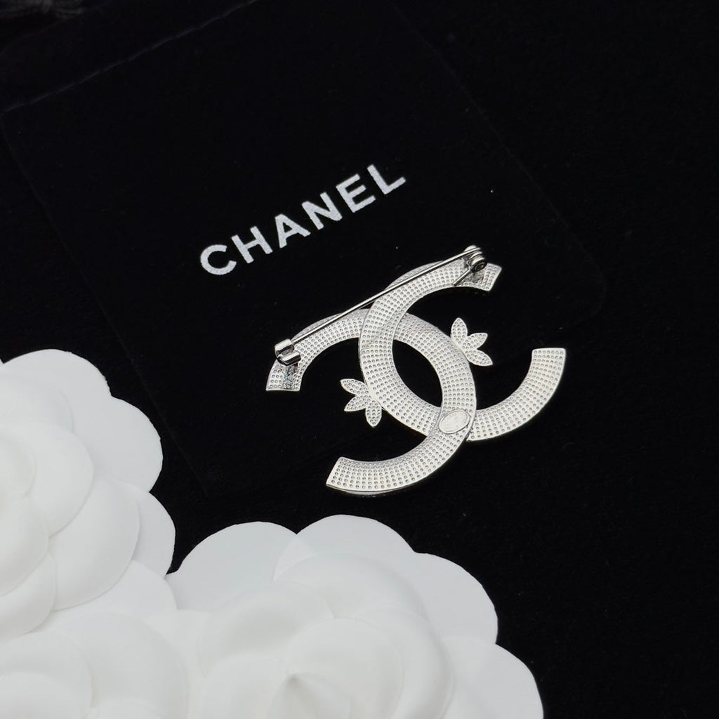 Chanel Brooch Silver 173157