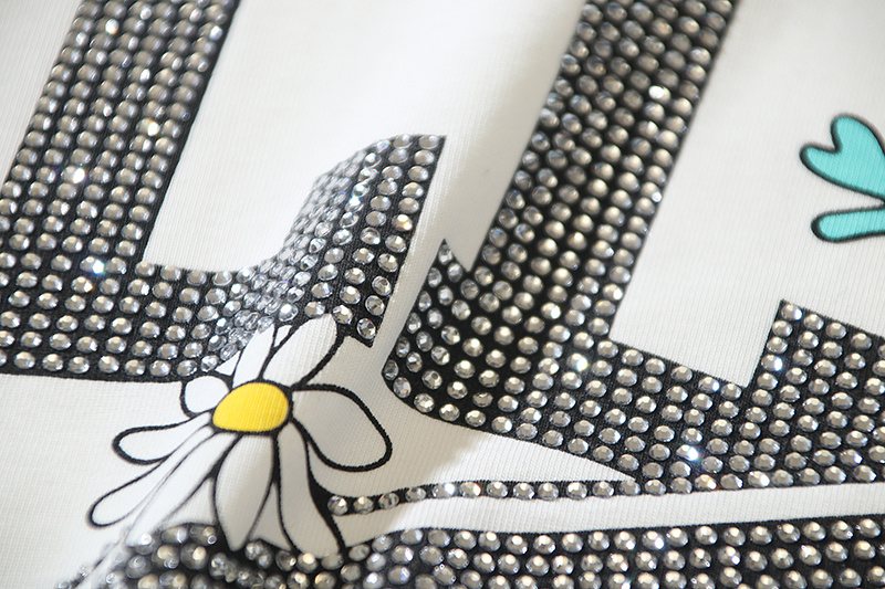 VALE USA Rhinestone Graphic Short-Sleeve T-Shirt — detail