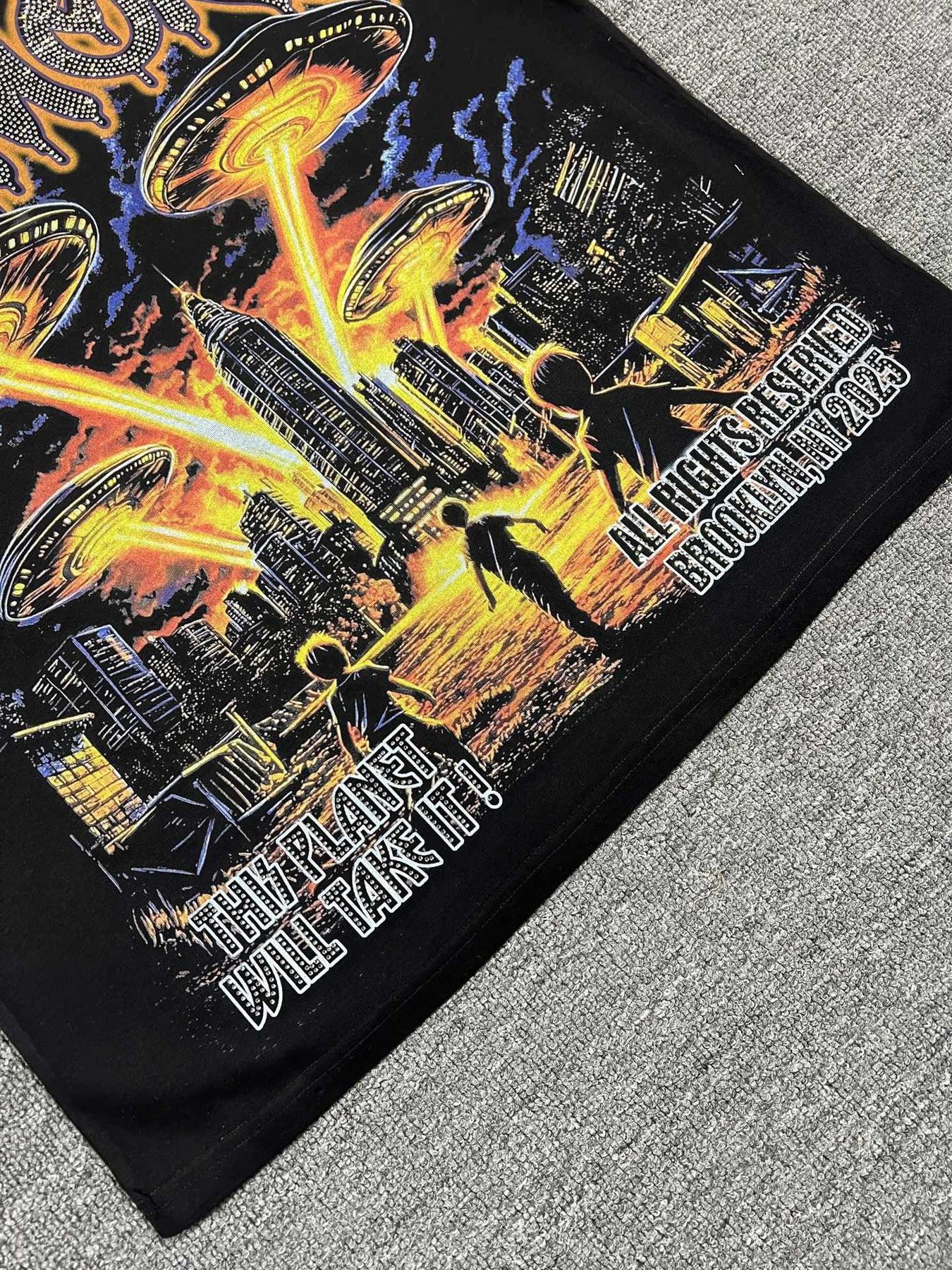 HARMONY New Age UFO City Graphic Short-Sleeve T-Shirt — detail