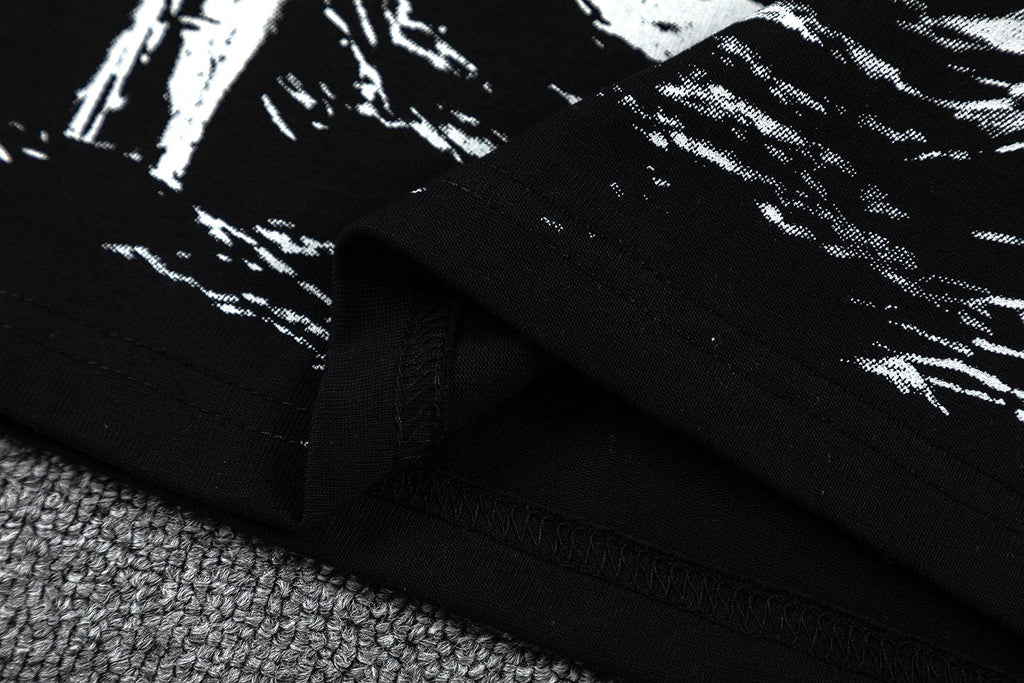 GUAPI Distressed Graphic T-Shirt — detail
